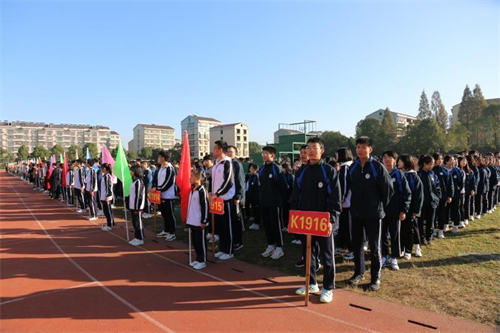 1-22062915553BG.jpg