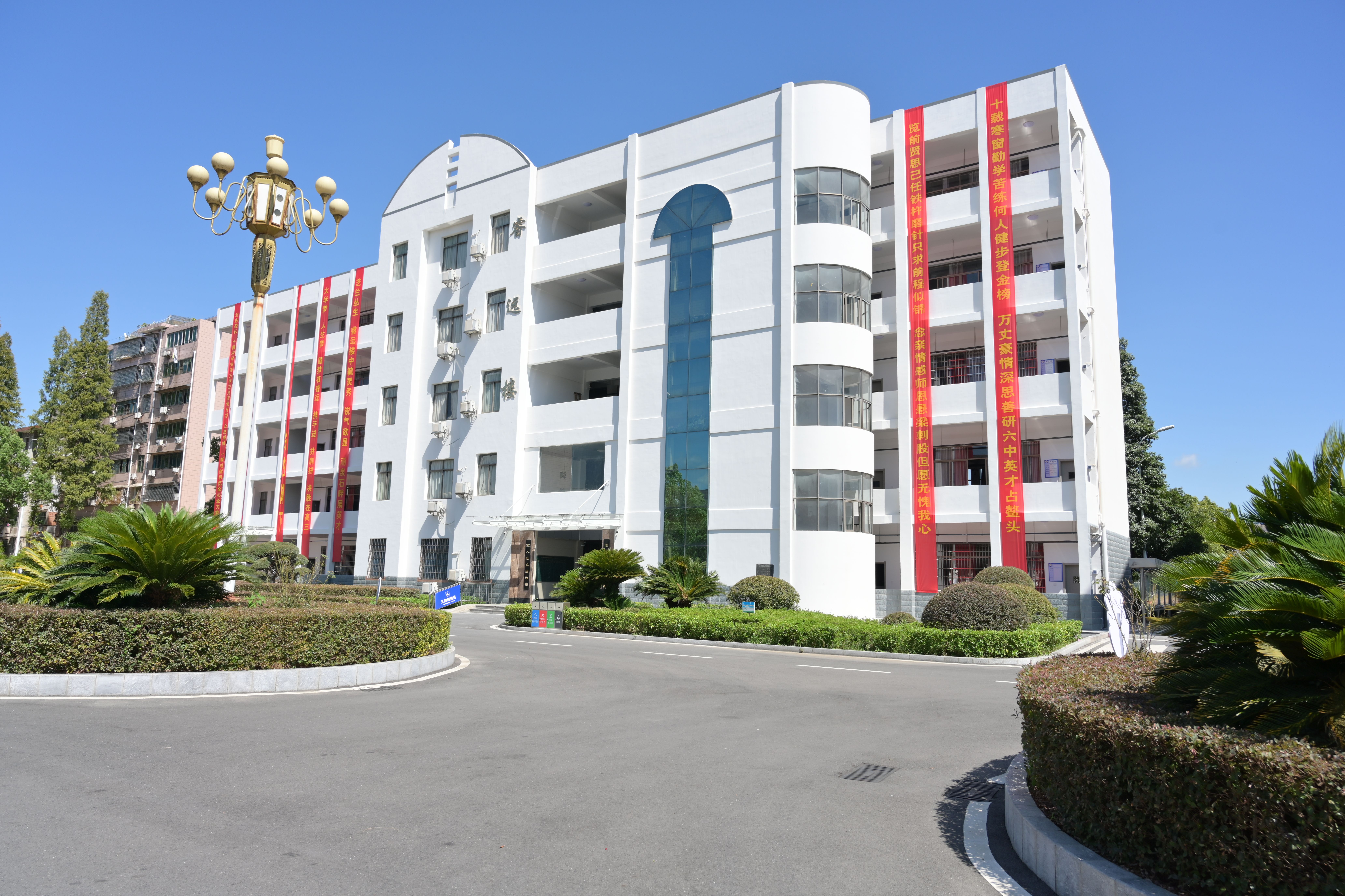 1-220Z5143236303.jpg